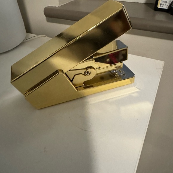 Gold Stapler - Picture 3 of 4